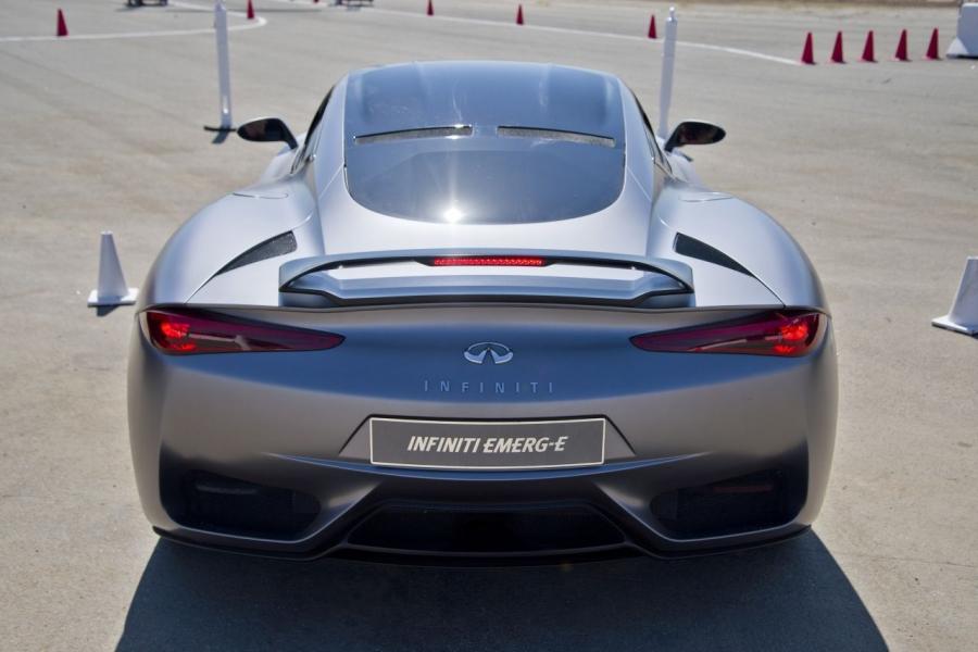  Infiniti EMERG-E Concept 2013 года  (фото 15 из 16)